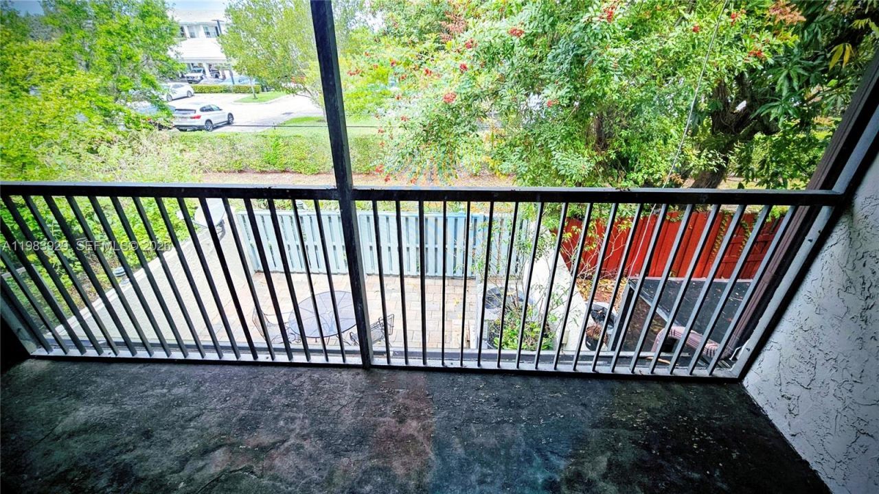 8709 NW 35th St, Unit 5, Coral Springs, FL 33065 Photo