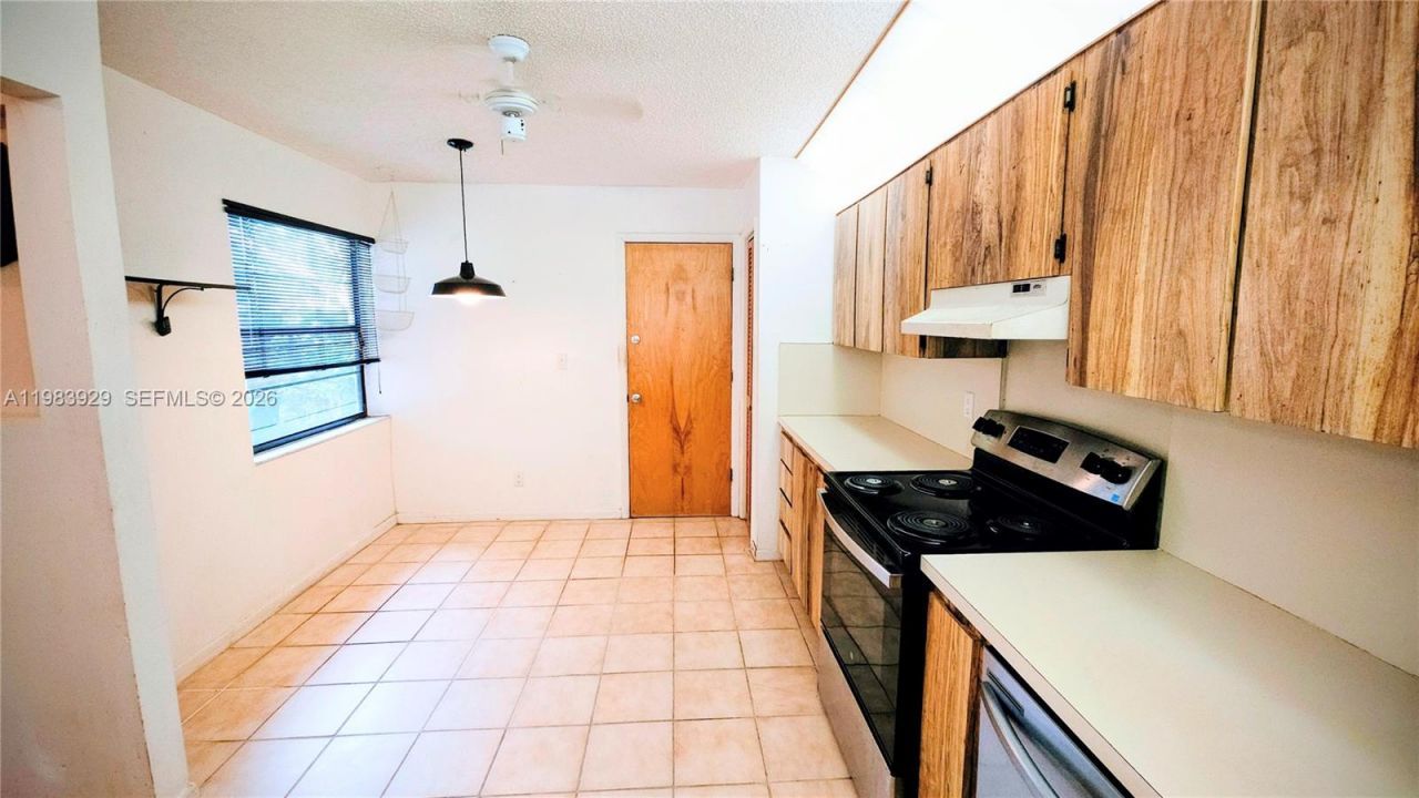 8709 NW 35th St, Unit 5, Coral Springs, FL 33065 Photo