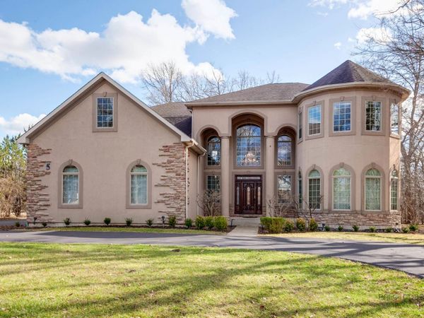 5 Cedar Lane, Lincolnshire, IL 60069