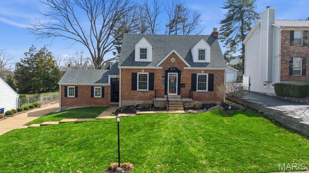 1006 Briarton Drive, Saint Louis, MO 63126 Main Photo