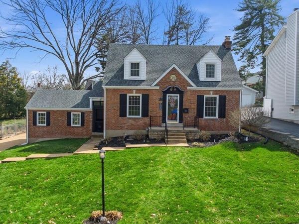 1006 Briarton Drive, St Louis, MO 63126