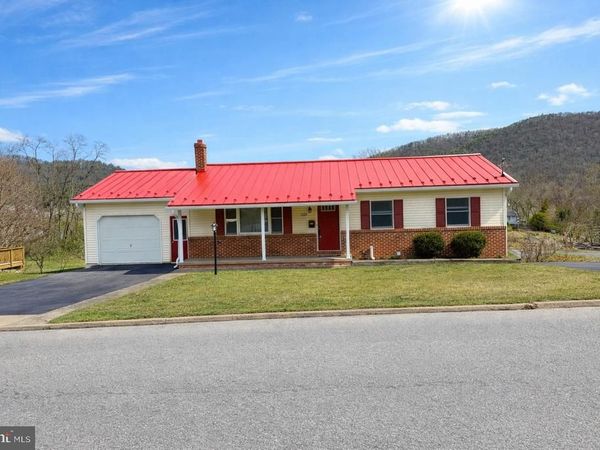 329 E BEAVER STREET , BELLEFONTE, PA 16823