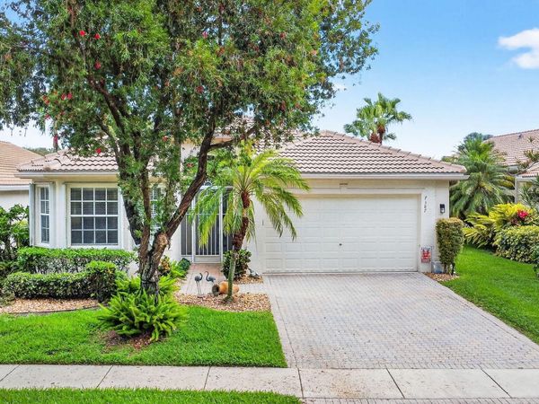 7387 Morocca Lake Drive, Delray Beach, FL 33446