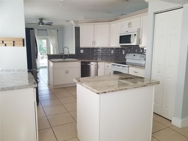 4153 Sapphire Ter, Weston, FL 33331