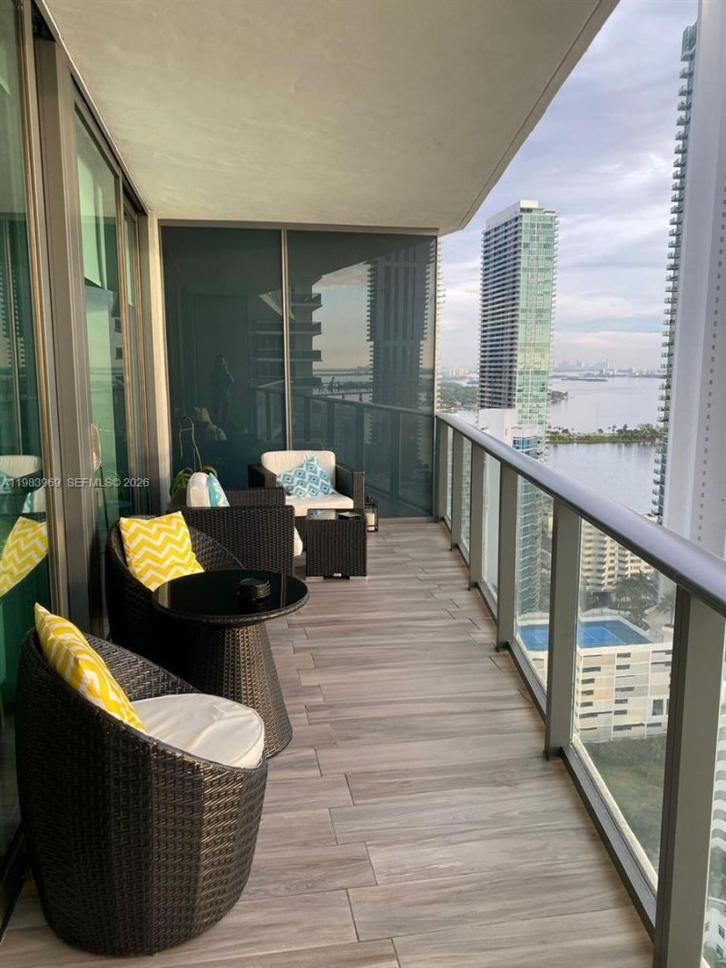460 NE 28th St, Unit 2807, Miami, FL 33137 Photo