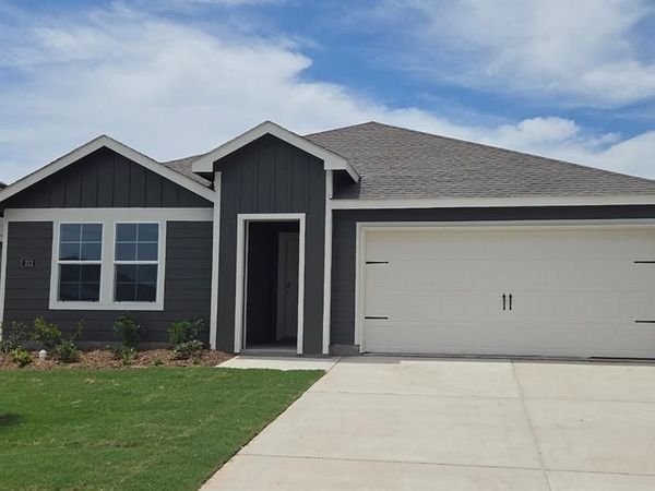 212 Whispering Pine Drive, Royse City, TX 75189