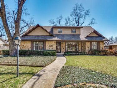 9824 Ravensway Drive, Dallas, TX 75238