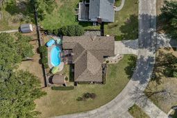 405 Factors Walk photo 4