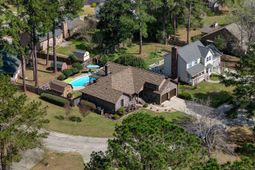 405 Factors Walk photo 4