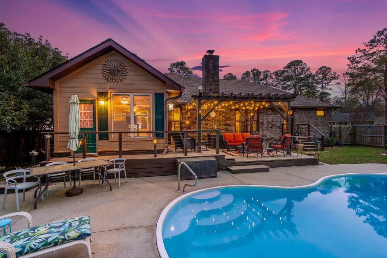 405 Factors Walk Photo 41