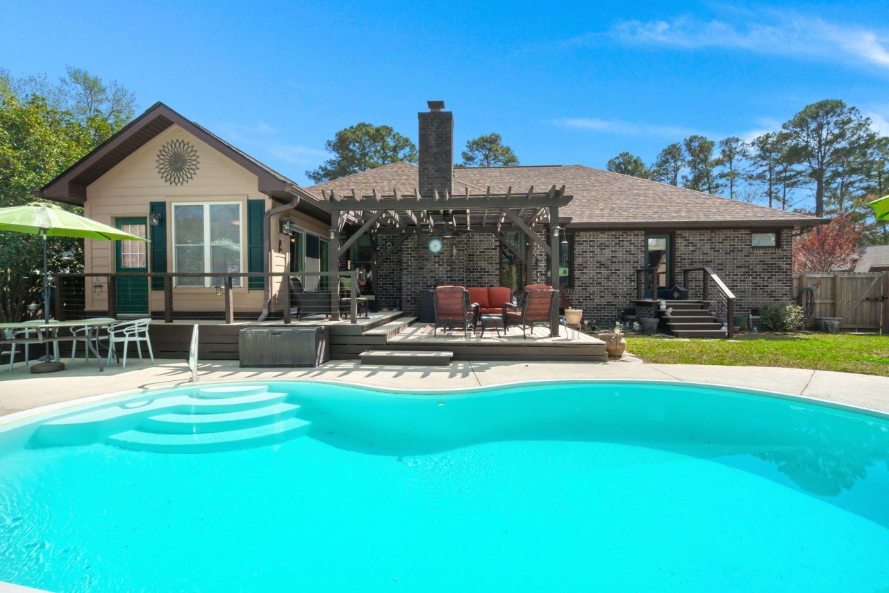 405 Factors Walk Photo 47