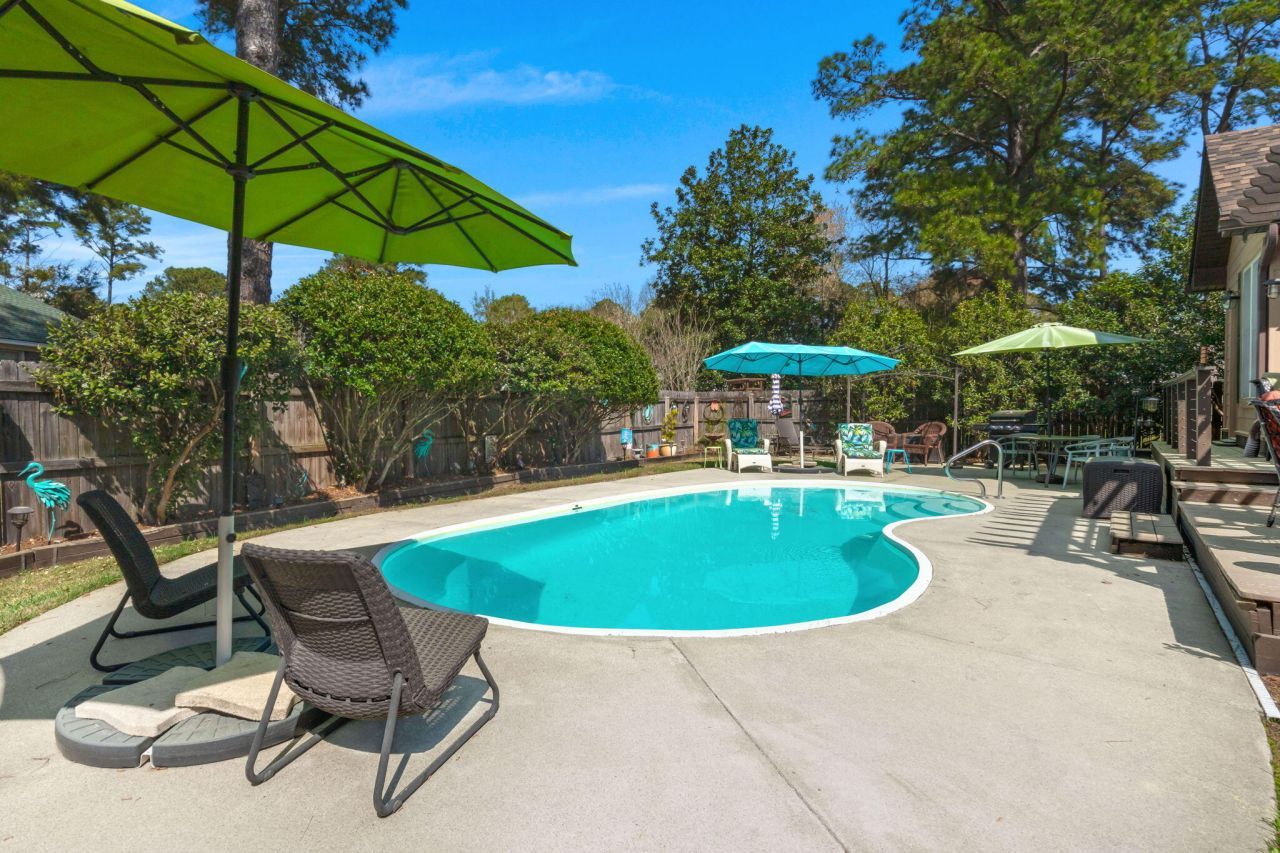 405 Factors Walk Photo 49