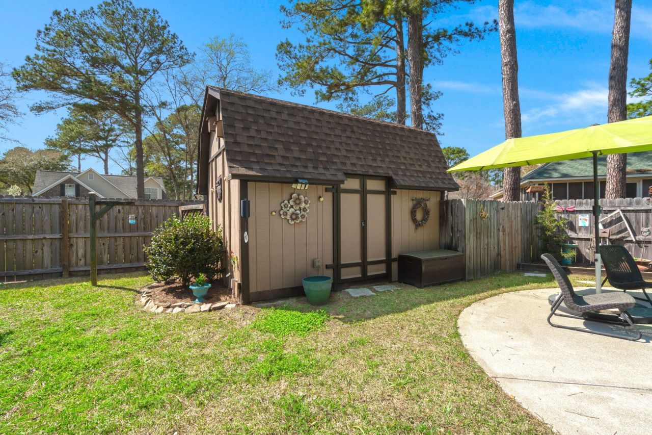 405 Factors Walk Photo 51