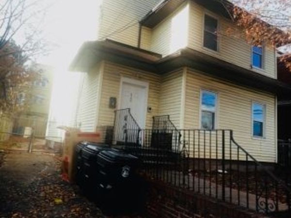 10 Tillinghast St, Newark, NJ 07108