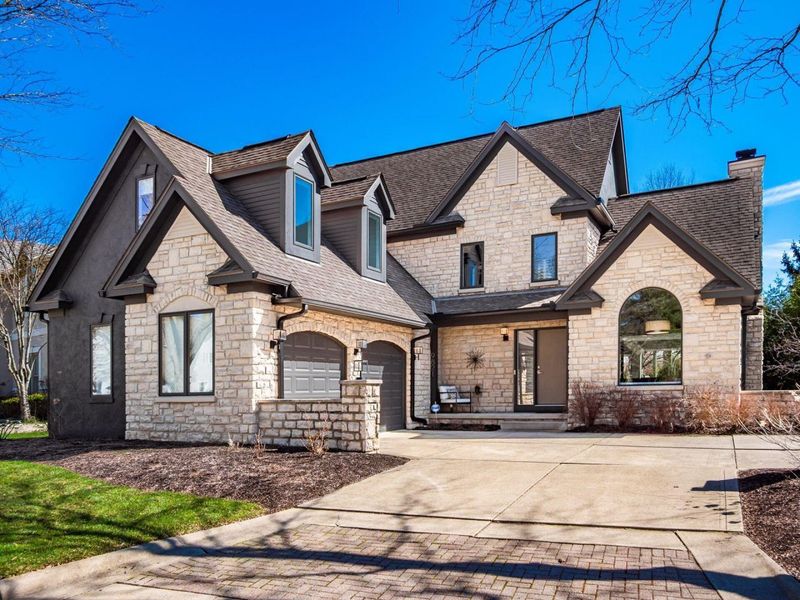 9821 Oxford Circle, Powell, OH 43065 Photo 3