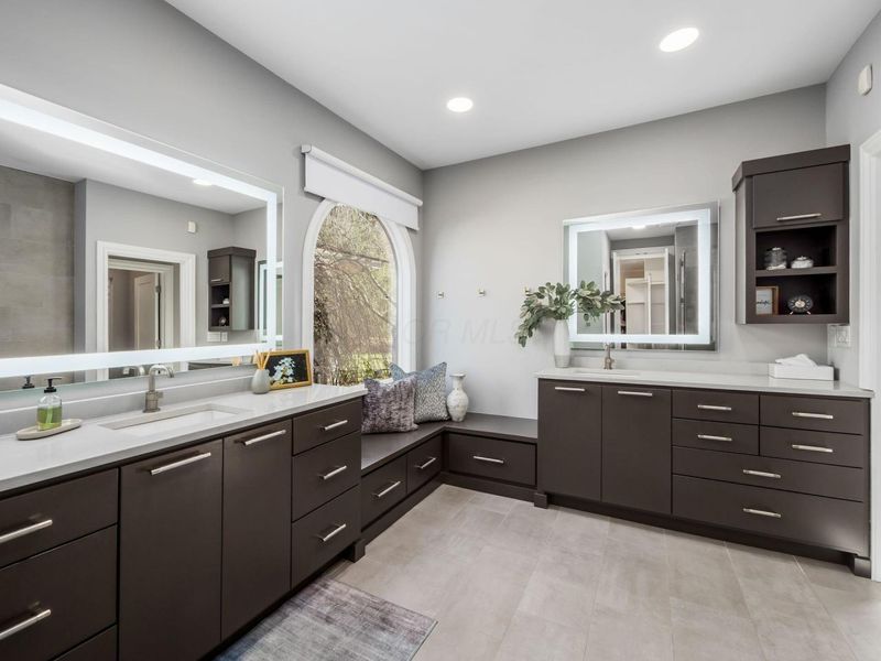 9821 Oxford Circle, Powell, OH 43065 Photo 38