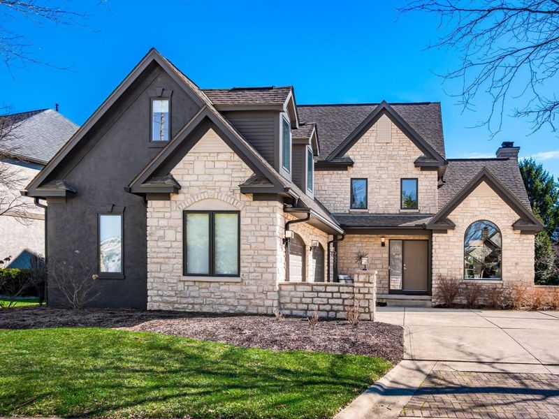 9821 Oxford Circle, Powell, OH 43065 Photo 4