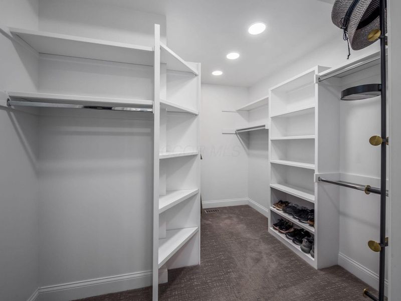 9821 Oxford Circle, Powell, OH 43065 Photo 42