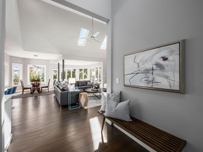 9821 Oxford Circle, Powell, OH 43065 Photo 5