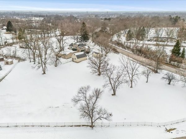 11N575 Rohrssen Road , Elgin, IL 60120