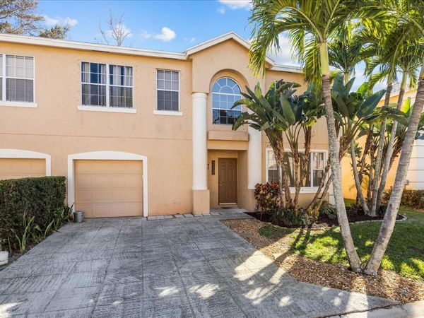 272 Live Oaks Lane, Jupiter, FL 33458