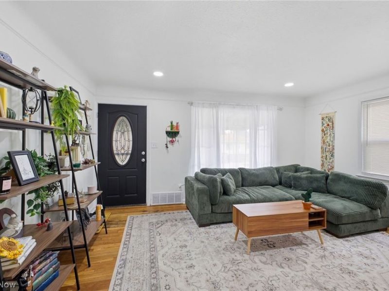 4847 E 94th Street, Garfield Heights, OH 44125 Photo 4