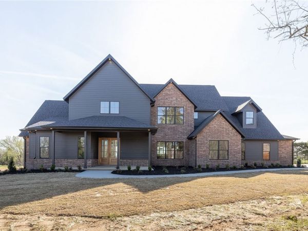 18488 Lake Sequoyah Road , Fayetteville, AR 72701