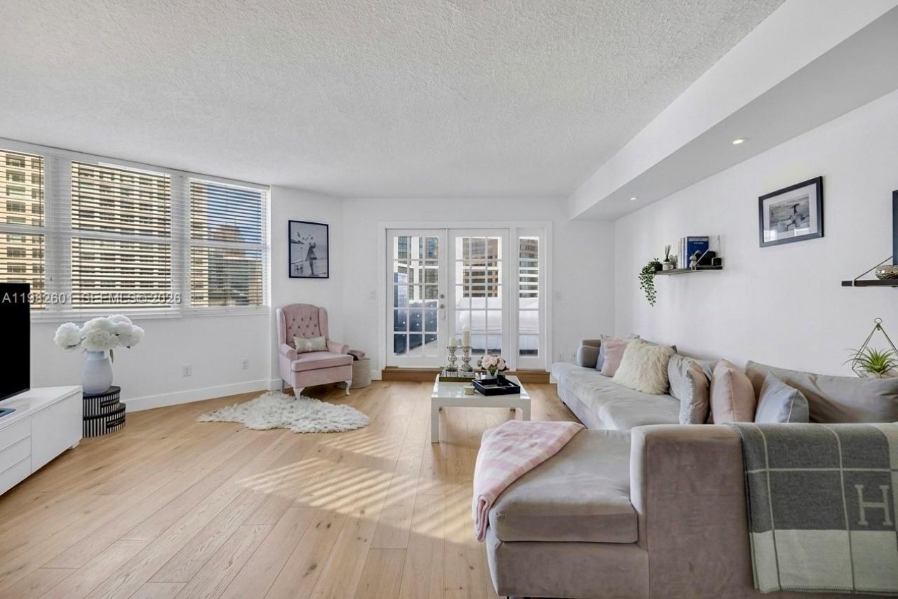 801 Brickell Bay Dr, Unit 1262, Miami, FL 33131 Photo