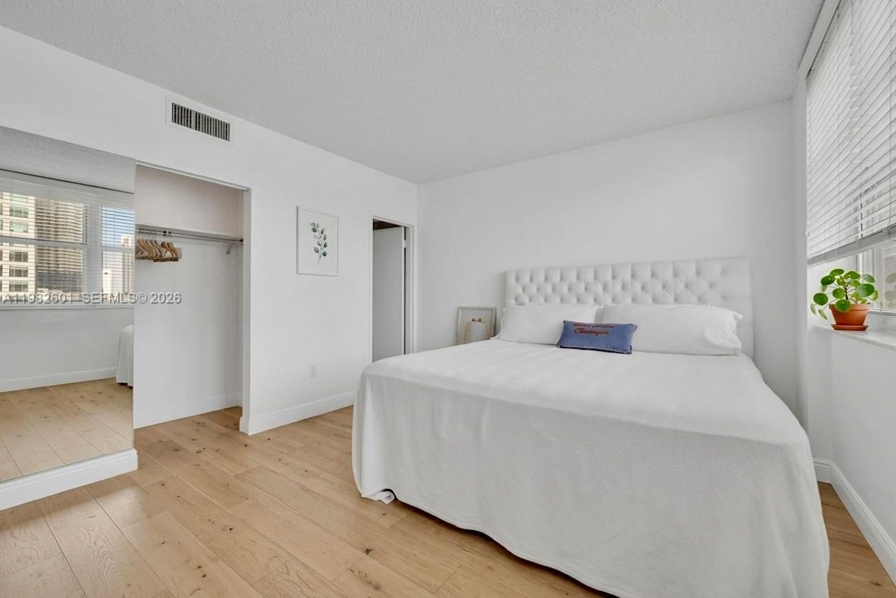 801 Brickell Bay Dr, Unit 1262, Miami, FL 33131 Photo