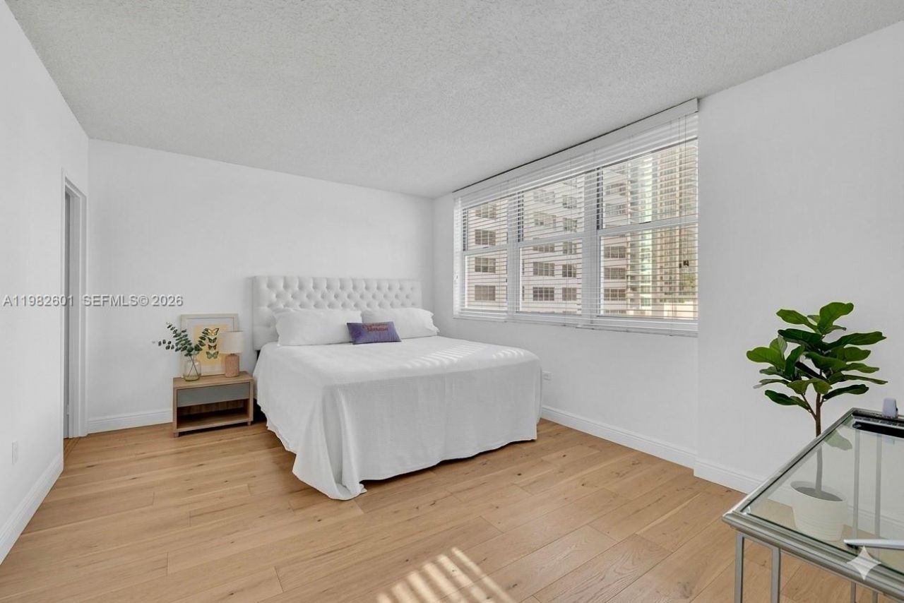 801 Brickell Bay Dr, Unit 1262, Miami, FL 33131 Photo