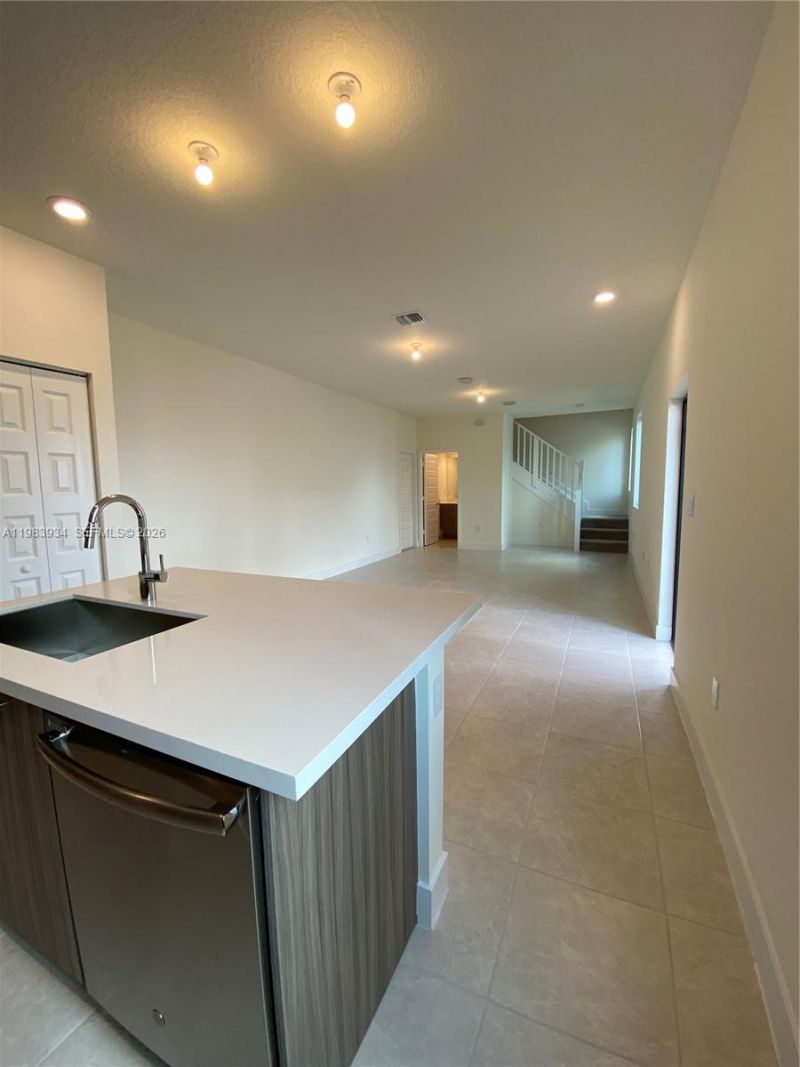 8379 Central Park Blvd , Doral, FL 33166 Photo