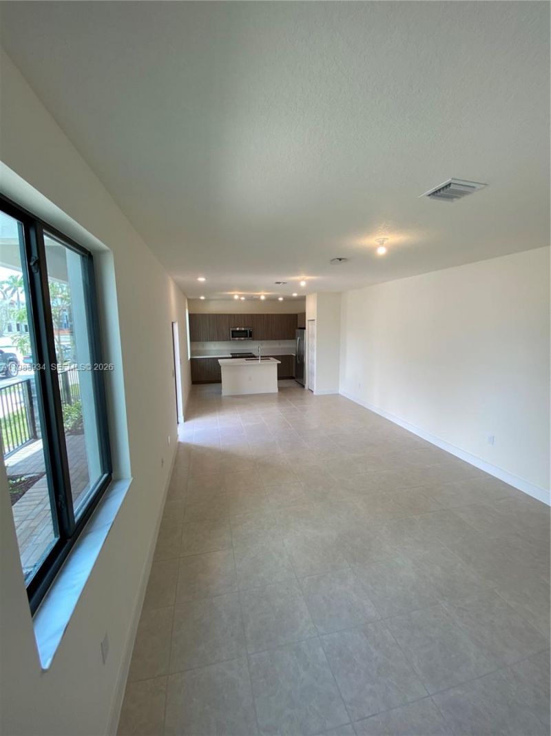 8379 Central Park Blvd , Doral, FL 33166 Photo