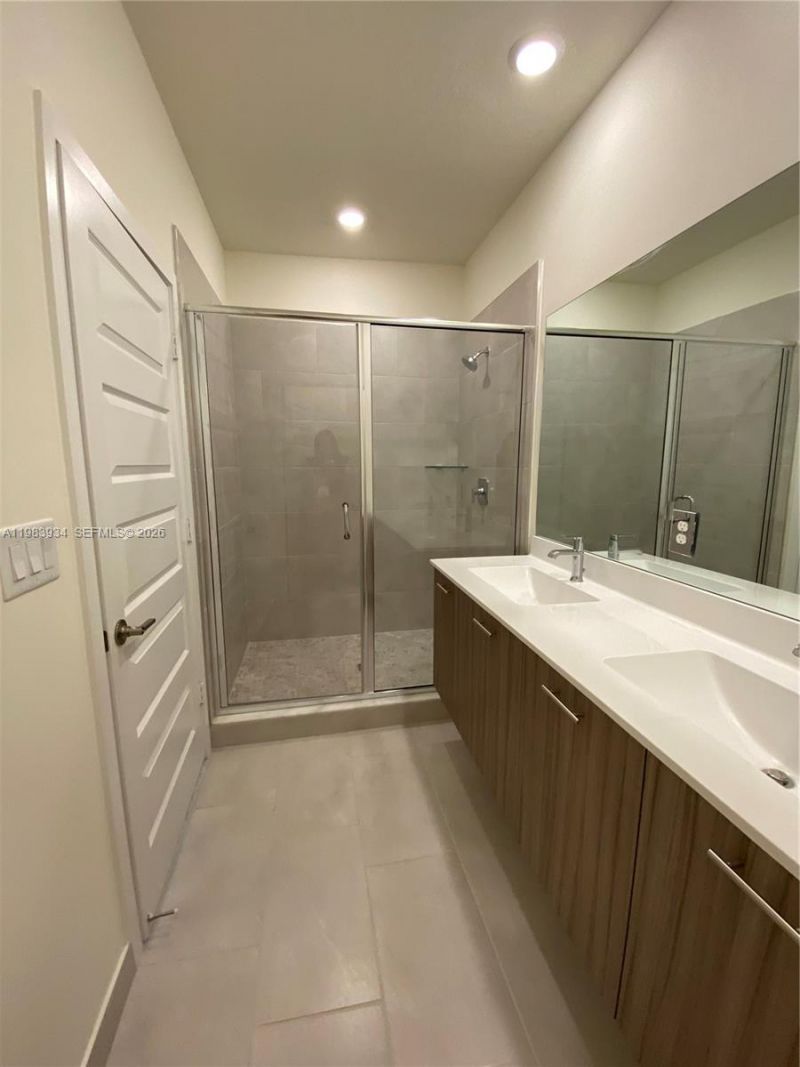 8379 Central Park Blvd , Doral, FL 33166 Photo