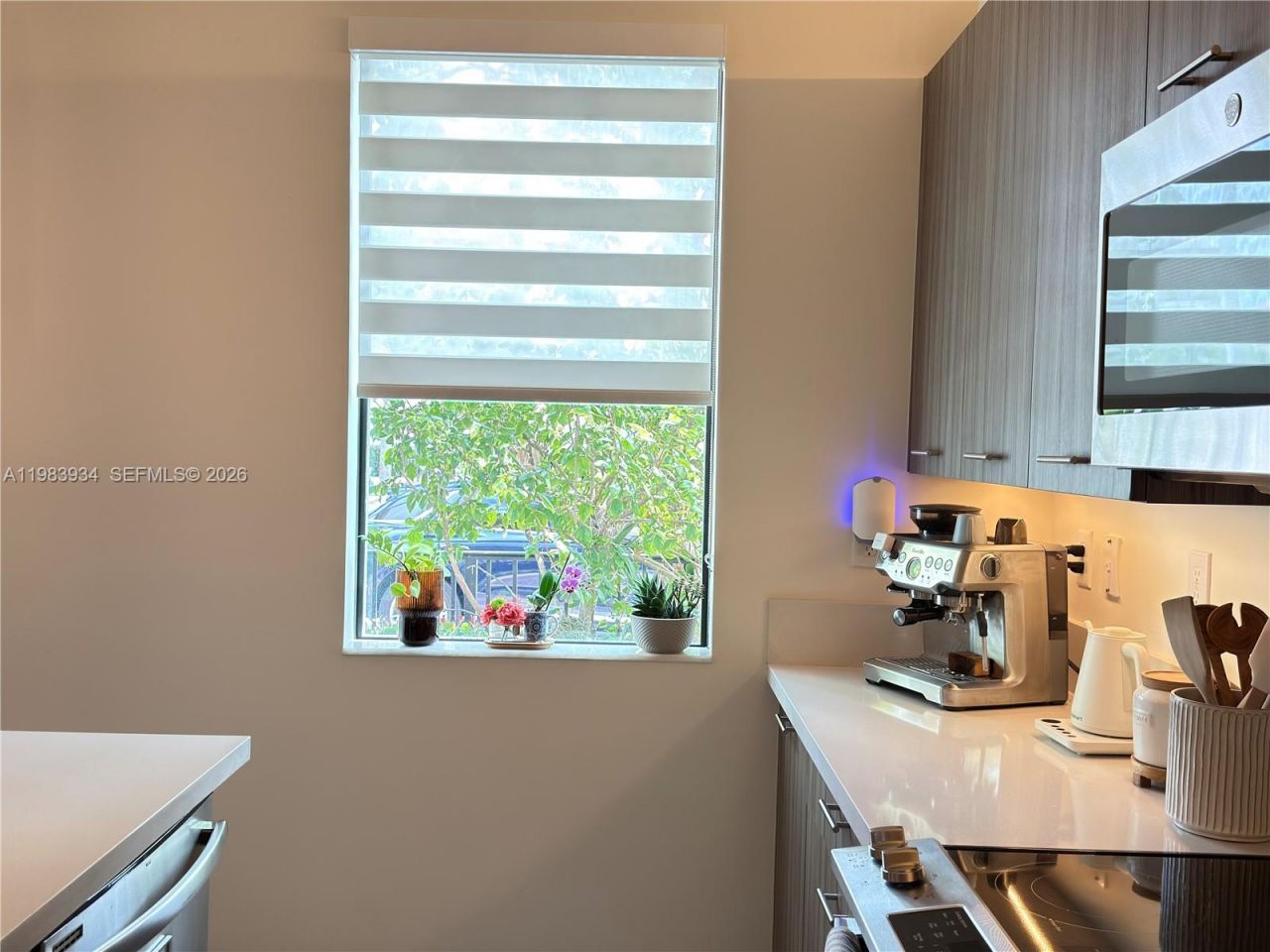 8379 Central Park Blvd , Doral, FL 33166 Photo