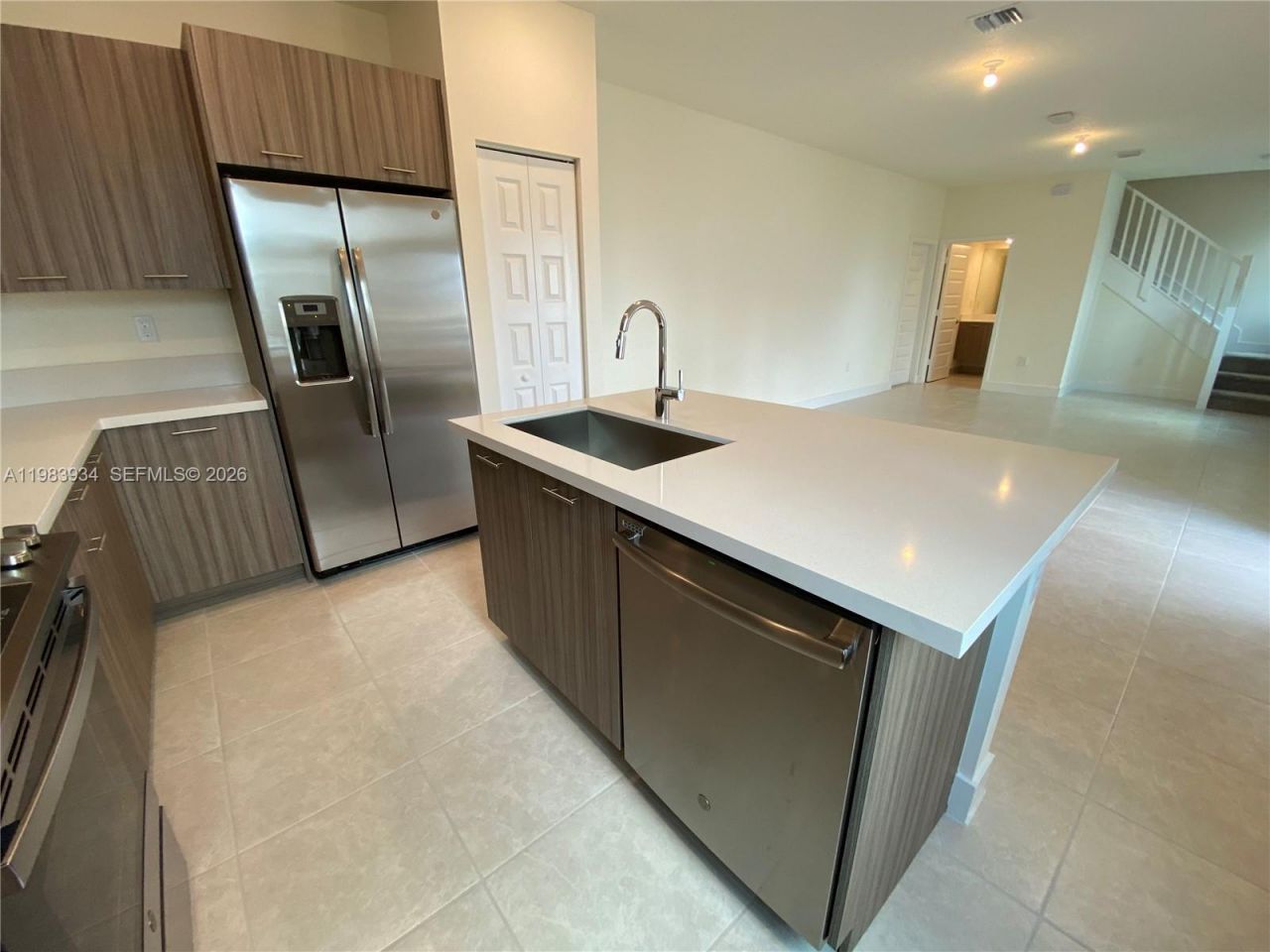 8379 Central Park Blvd , Doral, FL 33166 Photo