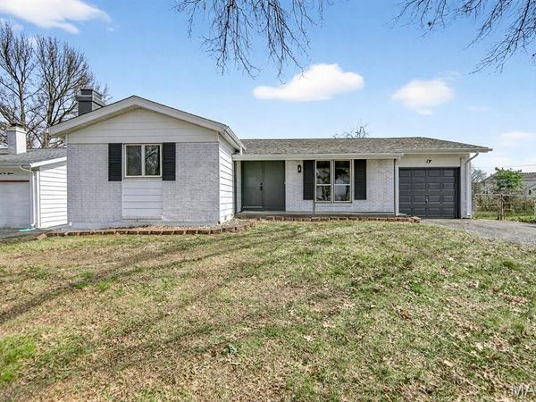 2120 Quirinal Court, Fenton, MO 63026