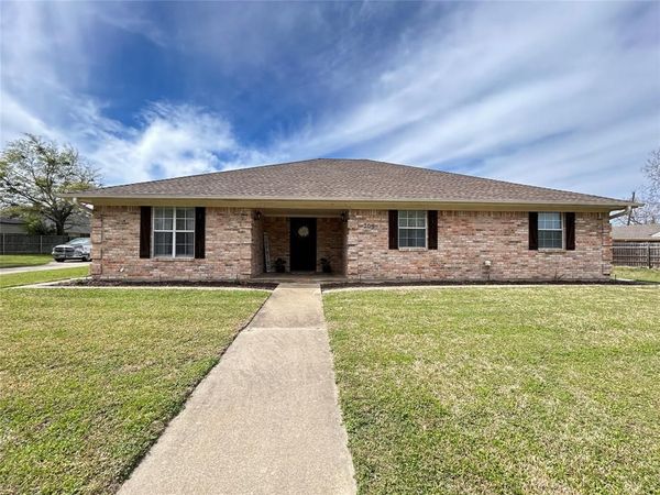 203 Marianne Circle, Sulphur Springs, TX 75482