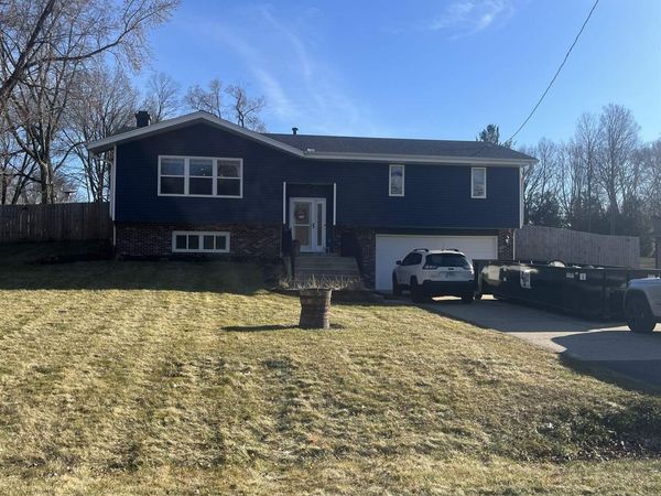 5651 THOMPSON Drive, ROSCOE, IL 61073