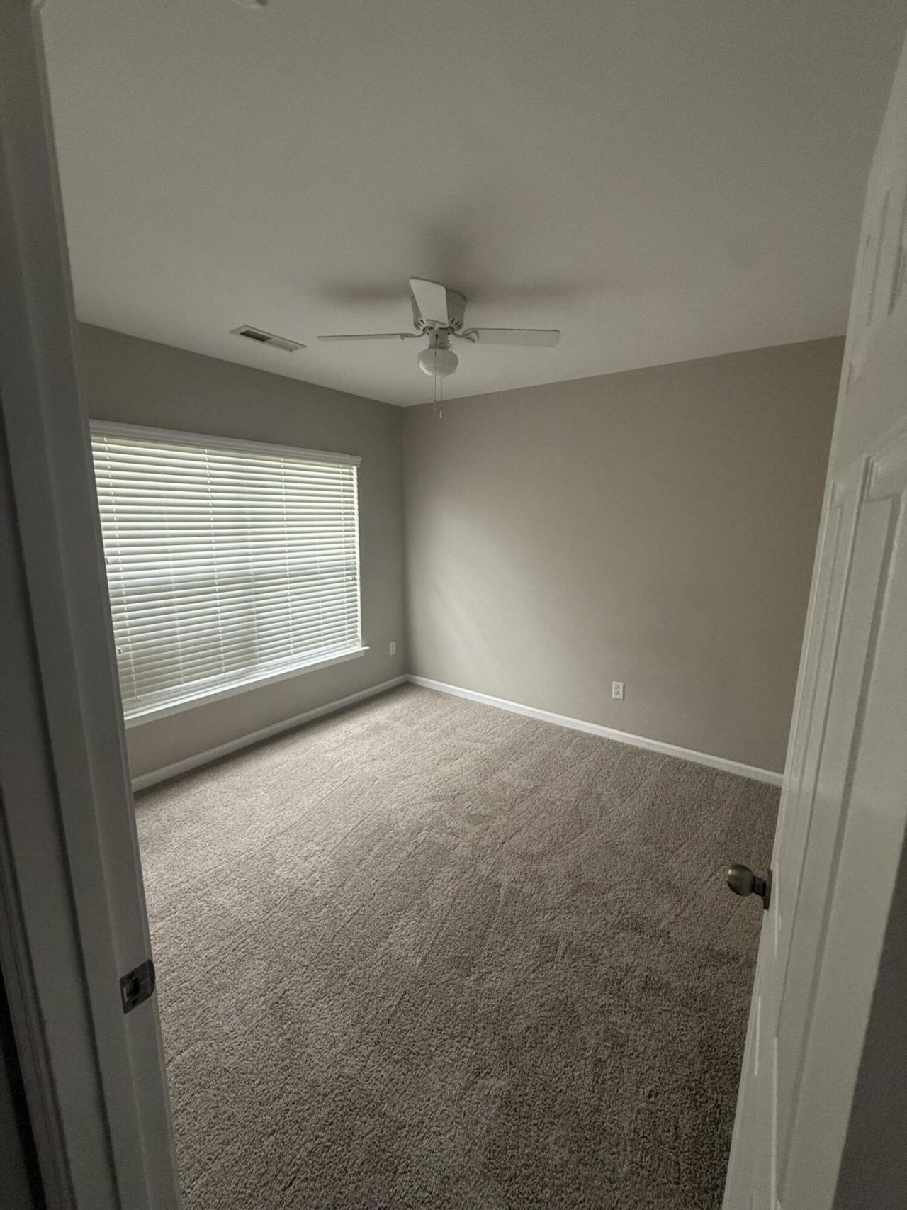 435 Watershed Drive Photo 12