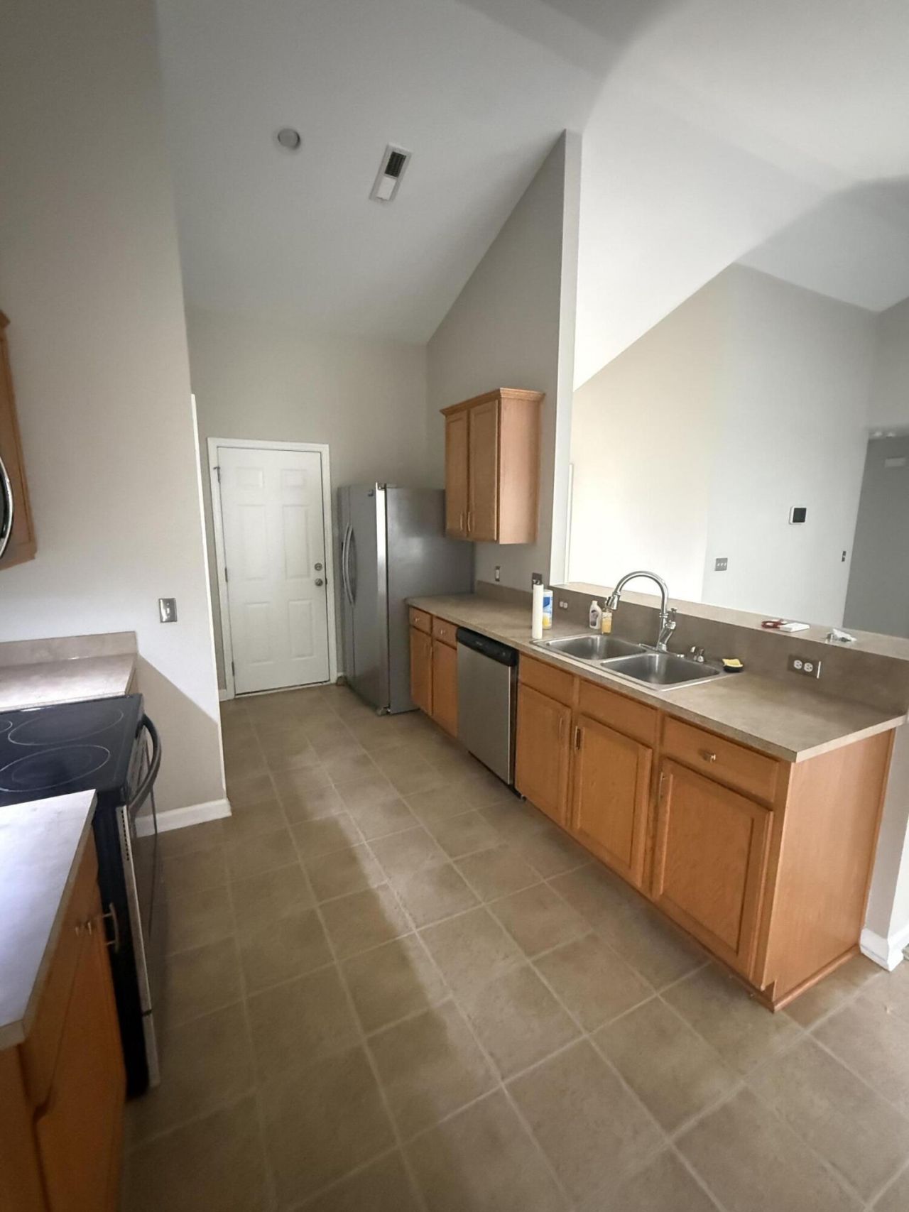 435 Watershed Drive Photo 5