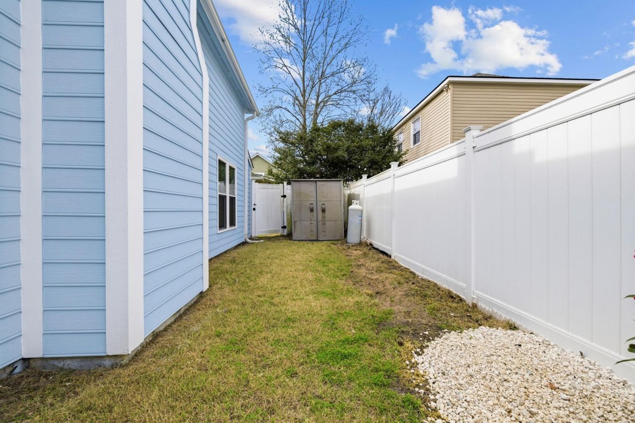 934 Tiffany Ln. Photo 37