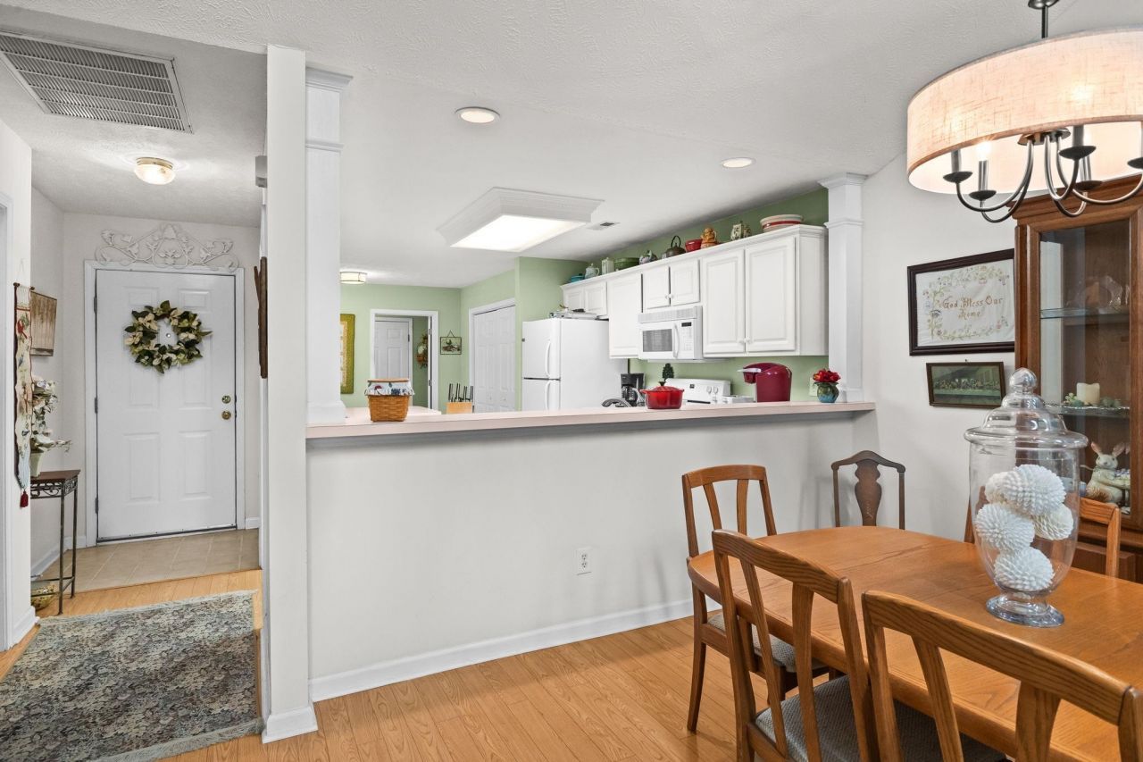 4540 Eastport Blvd. Photo 17