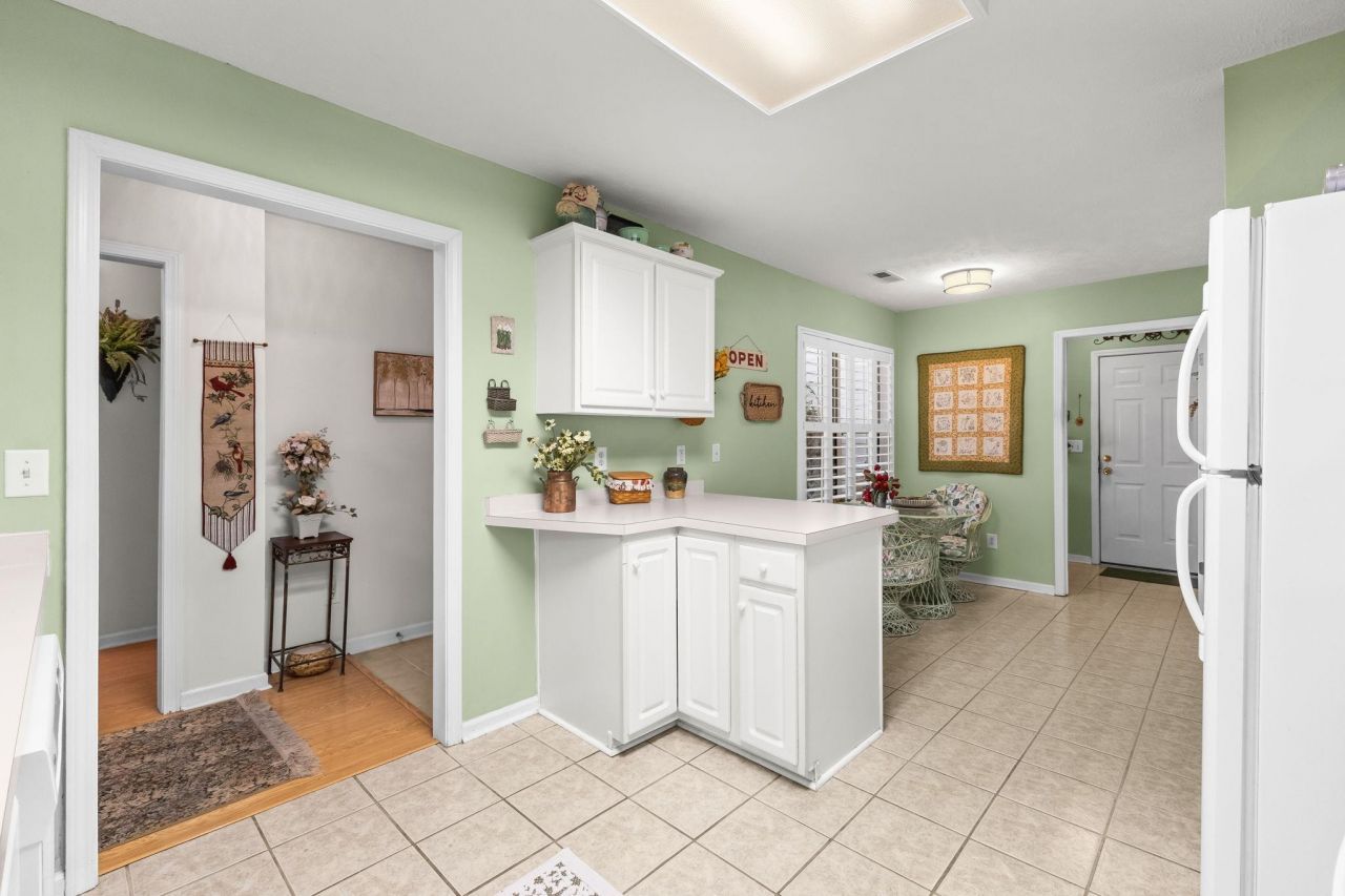 4540 Eastport Blvd. Photo 20