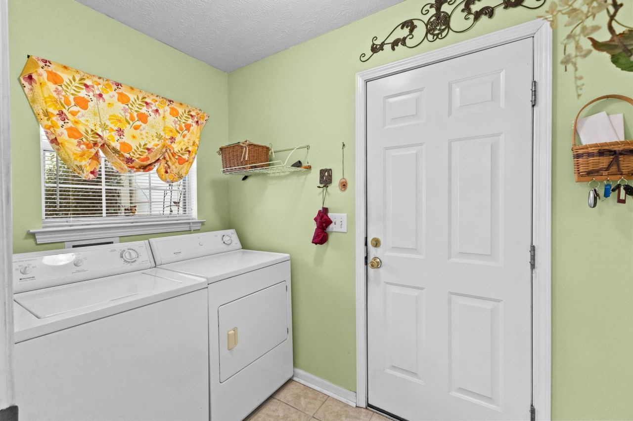 4540 Eastport Blvd. Photo 34