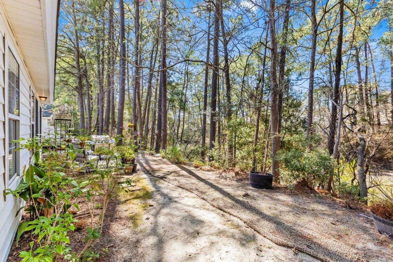 4540 Eastport Blvd. Photo 39