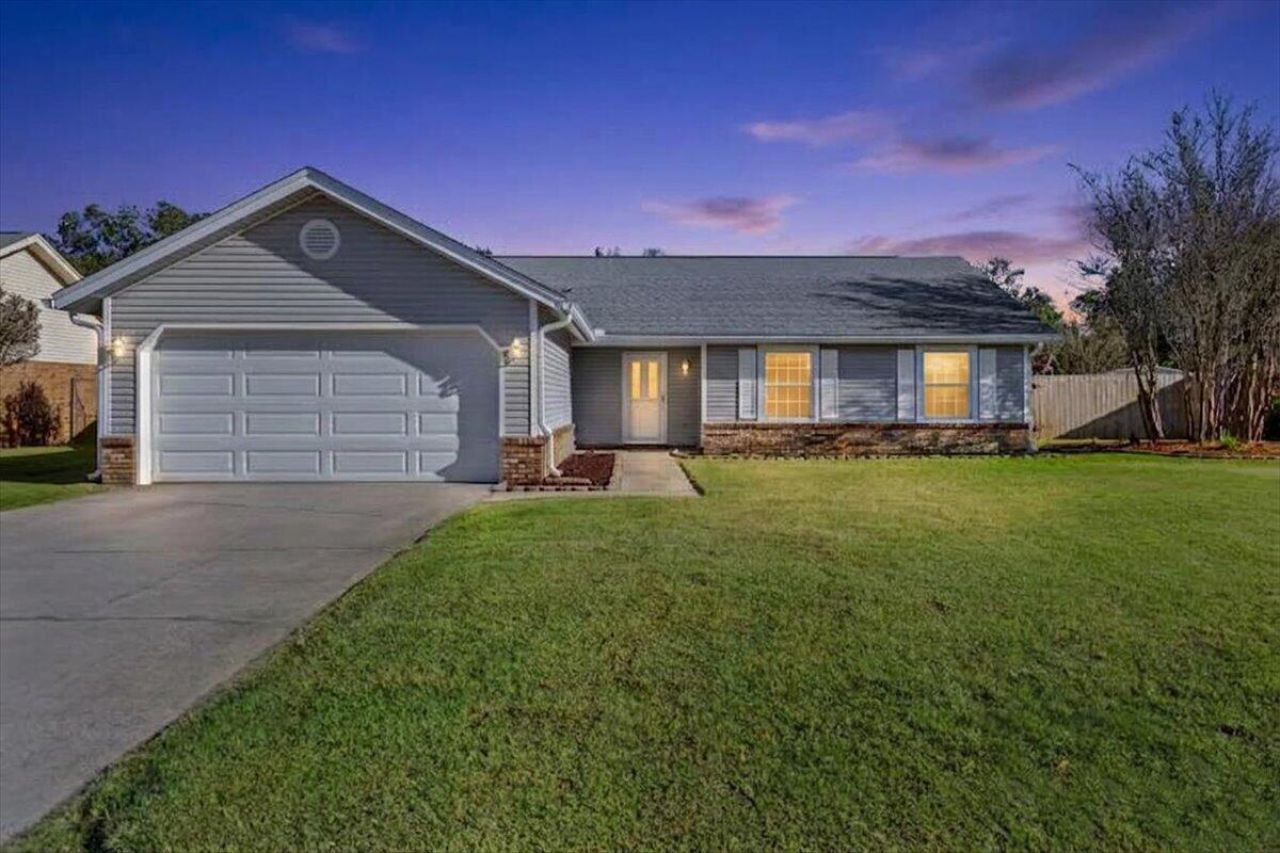 1051 Boulevard De La Parisienne, Mary Esther, FL 32569 Main Photo