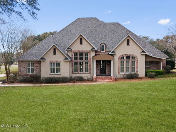 23337 Stablewood Circle, Pass Christian, MS 39571