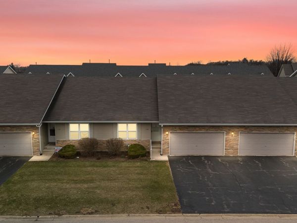 1193 Rose Drive , Sycamore, IL 60178