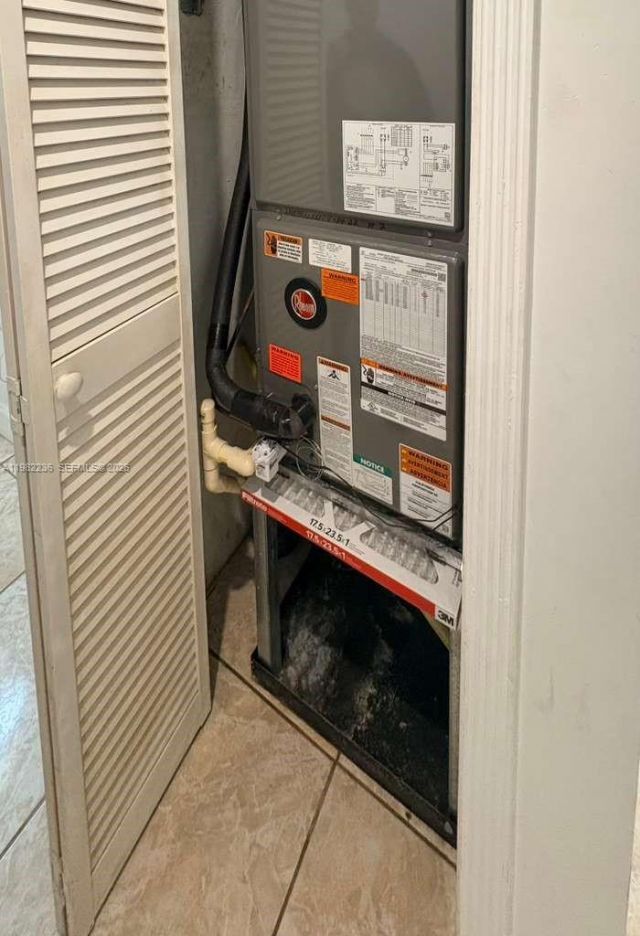 20500 W Country Club Dr, Unit 410, Aventura, FL 33180 Photo