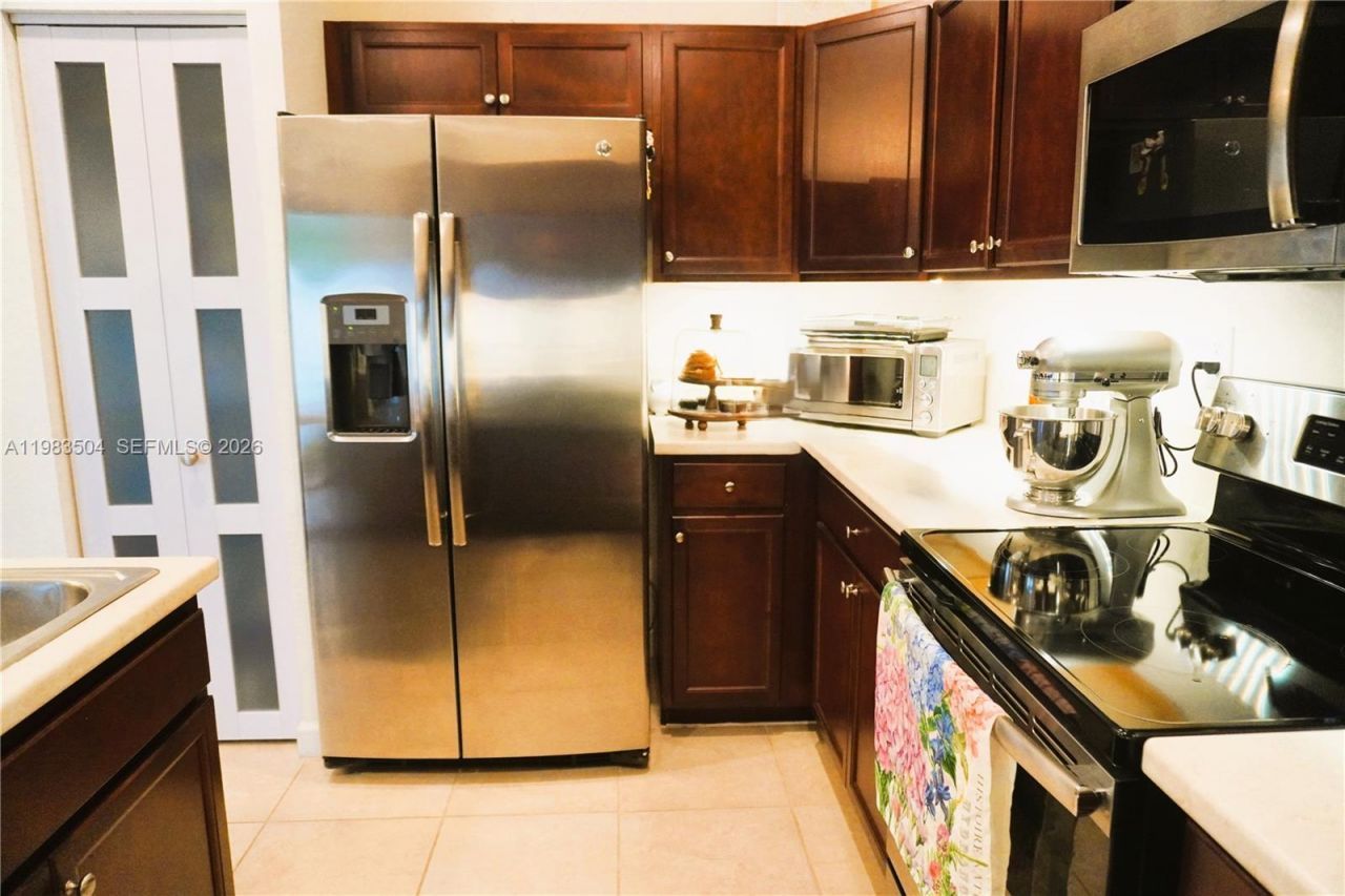 3280 W 92nd Pl, Hialeah, FL 33018 Photo